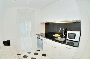 Fantastic Studio - Flower 32