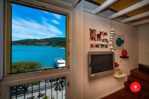 La Casa dagli Occhi Blu