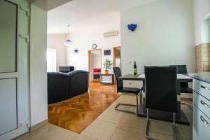 Apartments Roda Starigrad Paklenica - CDN05025-DYB