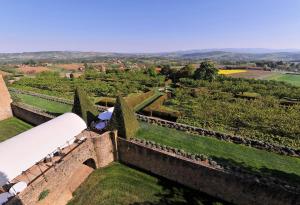 Hotels Chateau de Bagnols : photos des chambres