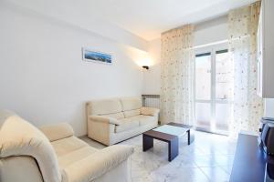 Two-Bedroom Apartment room in Via Brunenghi 63