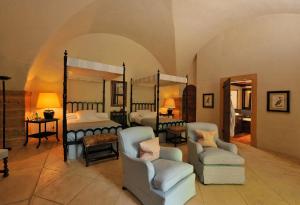 Hotels Chateau de Bagnols : Suite Cour Classique - Non remboursable