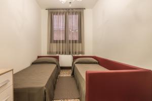 Ca del Monastero 4 Collection Apartment up to 8 Guests with Lift