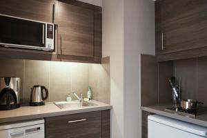 Superior One-Bedroom Apartment with Terrace room in Aparthotel Adagio Marseille Vieux Port