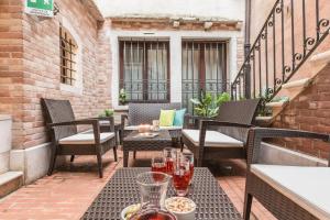 Ca' Del Monastero 8 and Ca' del Monastero 5 with shared Courtyard