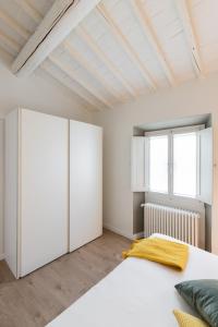 Living Walls Florence Apartments