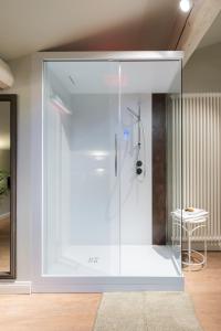 Living Walls Florence Apartments