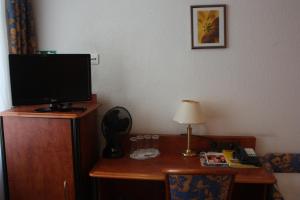 Standard Triple Room room in Hotel Zeil