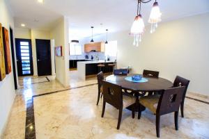 Corto Maltes 203 Apt 2 bedroom ocean view