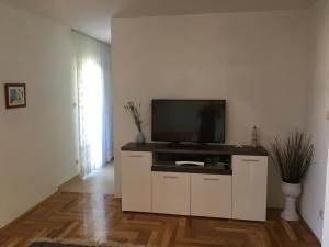Apartments Dori
