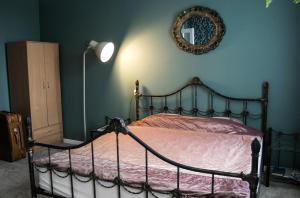 Classy green Old town apartment