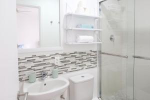 Sea Glass Villa - Spacious 3 Bed 2 Bath (Lantana 39)