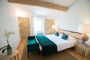 B&B / Chambres d'hotes La Bastide des Bourguets Adults Only, Mont Ventoux : photos des chambres