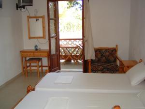 Pleiades Studios and Maisonettes Skopelos Greece