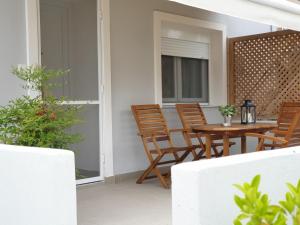 Apartment with Garden View