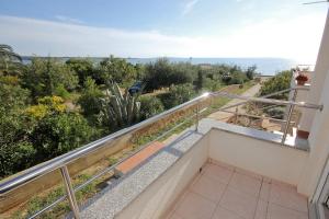Studio with Balcony and Sea View room in Studio Novalja 9326b