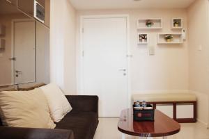 Fabulous 1BR Apartment Parahyangan Residence By Travelio