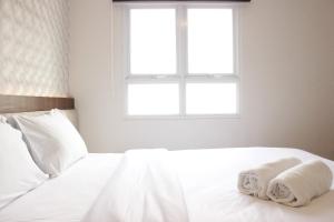 Gorgeous 2BR Apartment at Gateway Pasteur near Exit Toll By Travelio