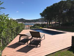 Ideal house for families with pool