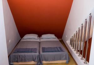 Private Maisonette w Terrace View Port Varna