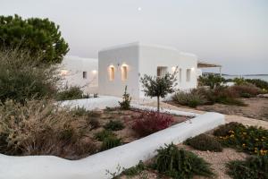 The Sand Collection Villas Paros Greece