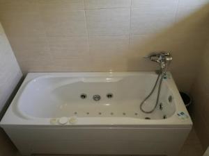 Triple Room room in Rooms Green Set