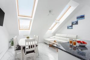 Luxurious Kaunas Basilica Apartment in Old Town by Urban Rent