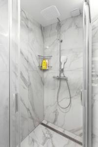 Luxurious Kaunas Basilica Apartment in Old Town by Urban Rent