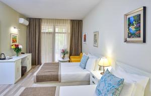 Deluxe Twin Room with Patio room in Hotel Venus