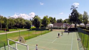 Campings Camping La Garenne De Moncourt : photos des chambres