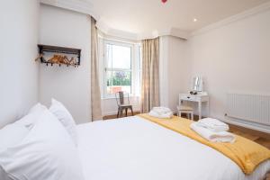 Birch - Three Tuns Apartments - Pettistree, Wickham Market - by Aldeburgh Coastal Cottages