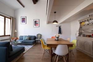 Sunny, Breezy Gem in the Centre of the Old City