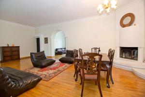 Apartment on Gorgiladze 25