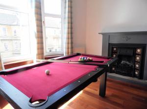 obrázek - 4 Bed Apartment, Paisley - Near GLA Airport