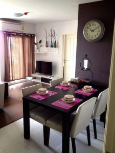 BanKunKoey A501 2 Bed Condo Mountain view Near Blue Ports 300m from the Beach