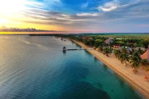 Almond Beach Resort at Jaguar Reef - Middle Cay