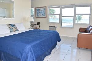 King Room with Sea View room in Golden Sand Oceanfront