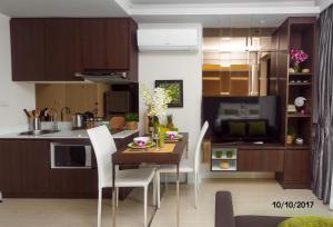 The Aristo by Holy Cow, studio, mountain view