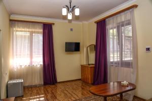 Standard Twin Room room in Lara Hotel