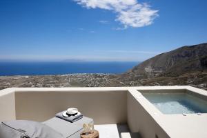 Star Infinity Suites Santorini Greece