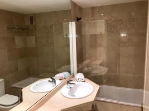 Banus Center Parking&Pool