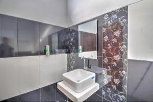 Phòng 2 Giường Đơn Nhìn Ra Khu Vườn (Twin Room with Garden View)