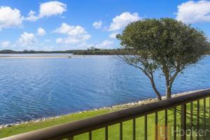 Peninsula Court 6 - LJHooker Yamba