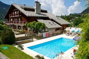 乐克里斯丁亚那酒店 - 莱孔塔米讷蒙茹瓦