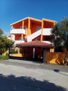 Apartments Batarilo 