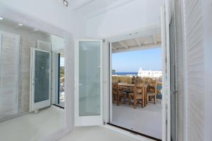 Luxury White Maisonette Myconos Greece