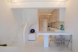 Luxury White Maisonette Myconos Greece