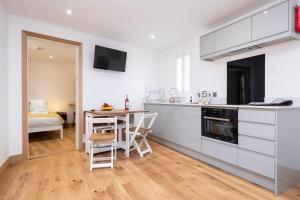 Weeping Willow - Three Tuns Apartments, Pettistree, Wickham Market - by Aldeburgh Coastal Cottages