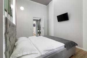 Royal Art-apartment on Skoryka 26