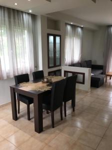 Venias House